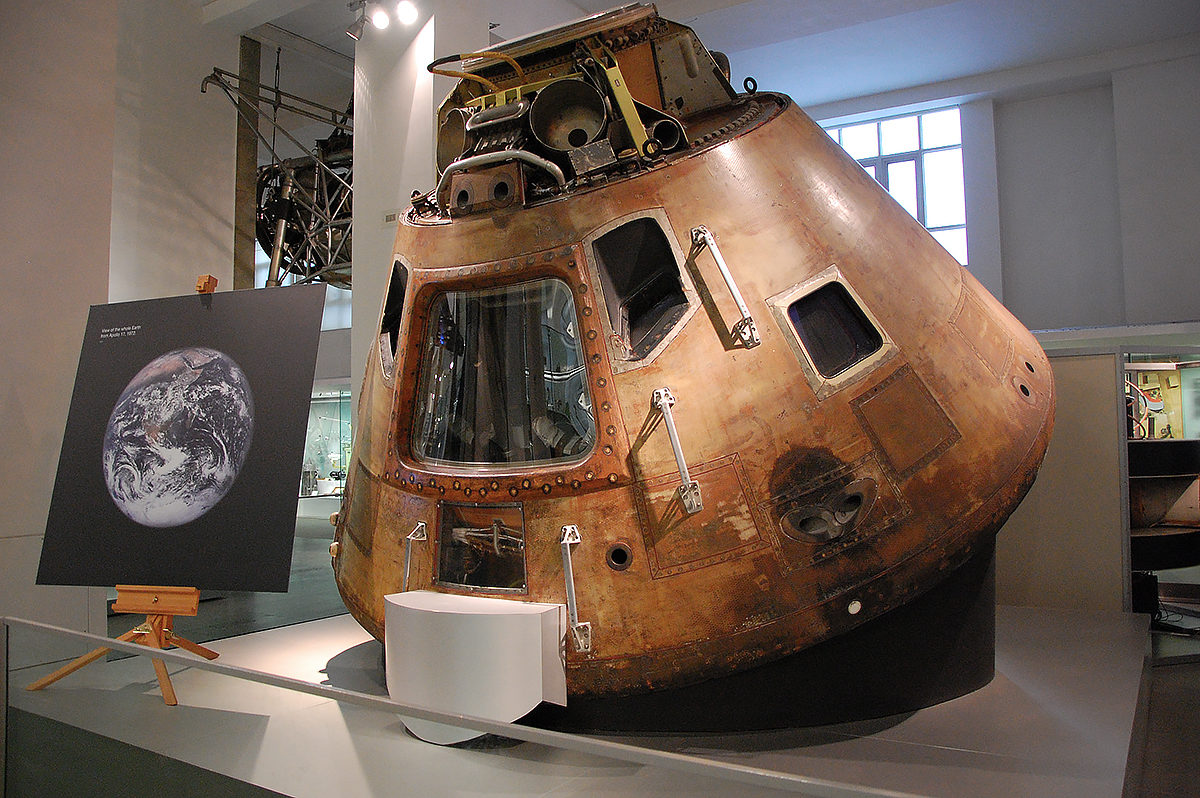 Капсула Аполлона-10